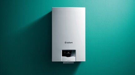 Vaillant ecoTEC Plus 832 32kw Combi Boiler -  0010036016